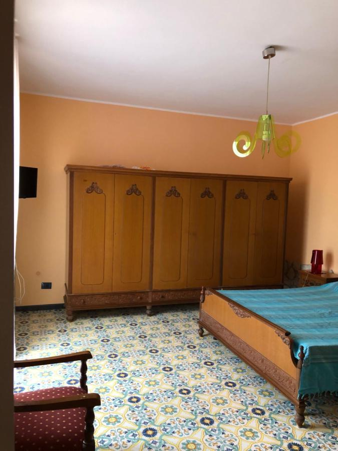 B&B Villa Zia Febronia Patti Eksteriør bilde