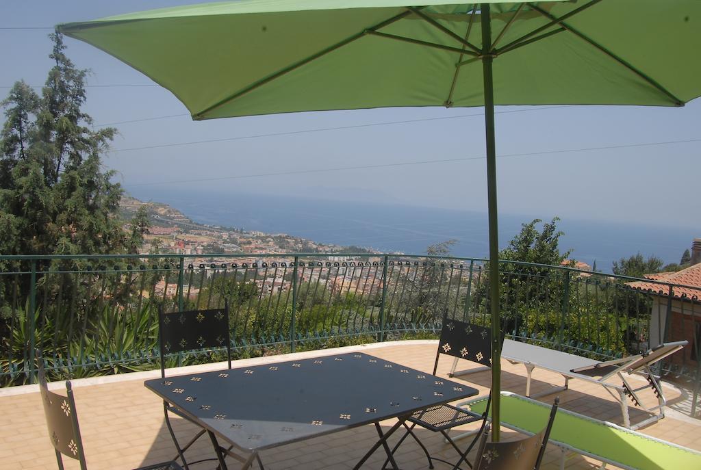 B&B Villa Zia Febronia Patti Eksteriør bilde