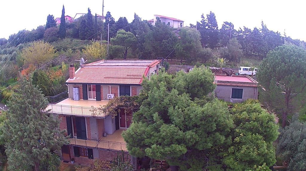 B&B Villa Zia Febronia Patti Eksteriør bilde