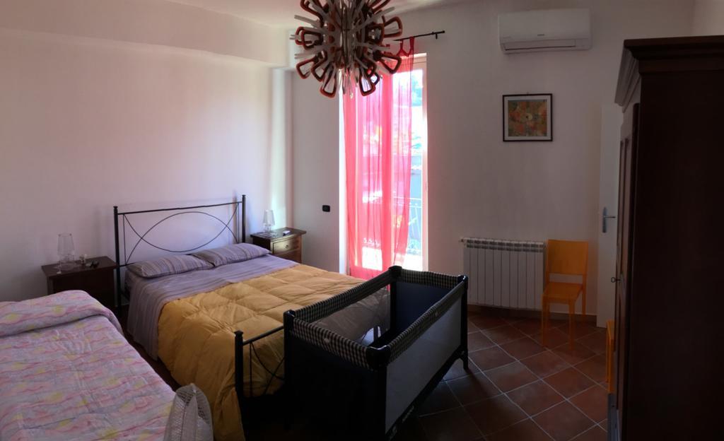 B&B Villa Zia Febronia Patti Eksteriør bilde